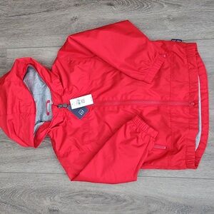GAP Kids Red Hooded Windbreaker With Gray Lining Size 3